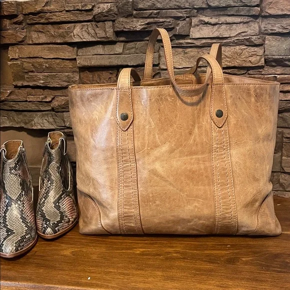 Frye Melissa Shopper Tote Distressed leather Bag -Beige- $358 - Picture 4 of 16